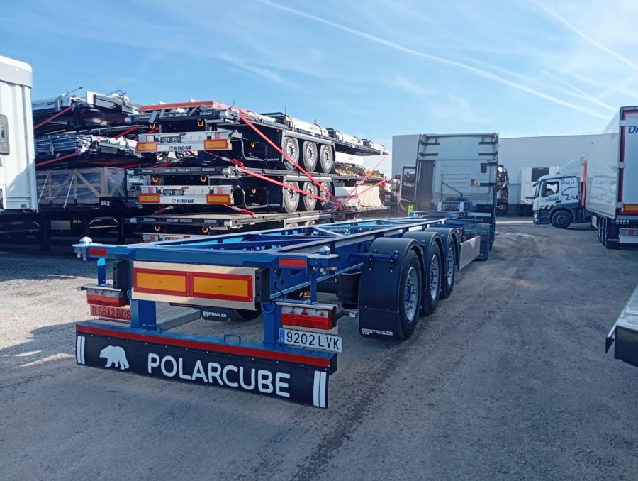 Portacontenedor 2025